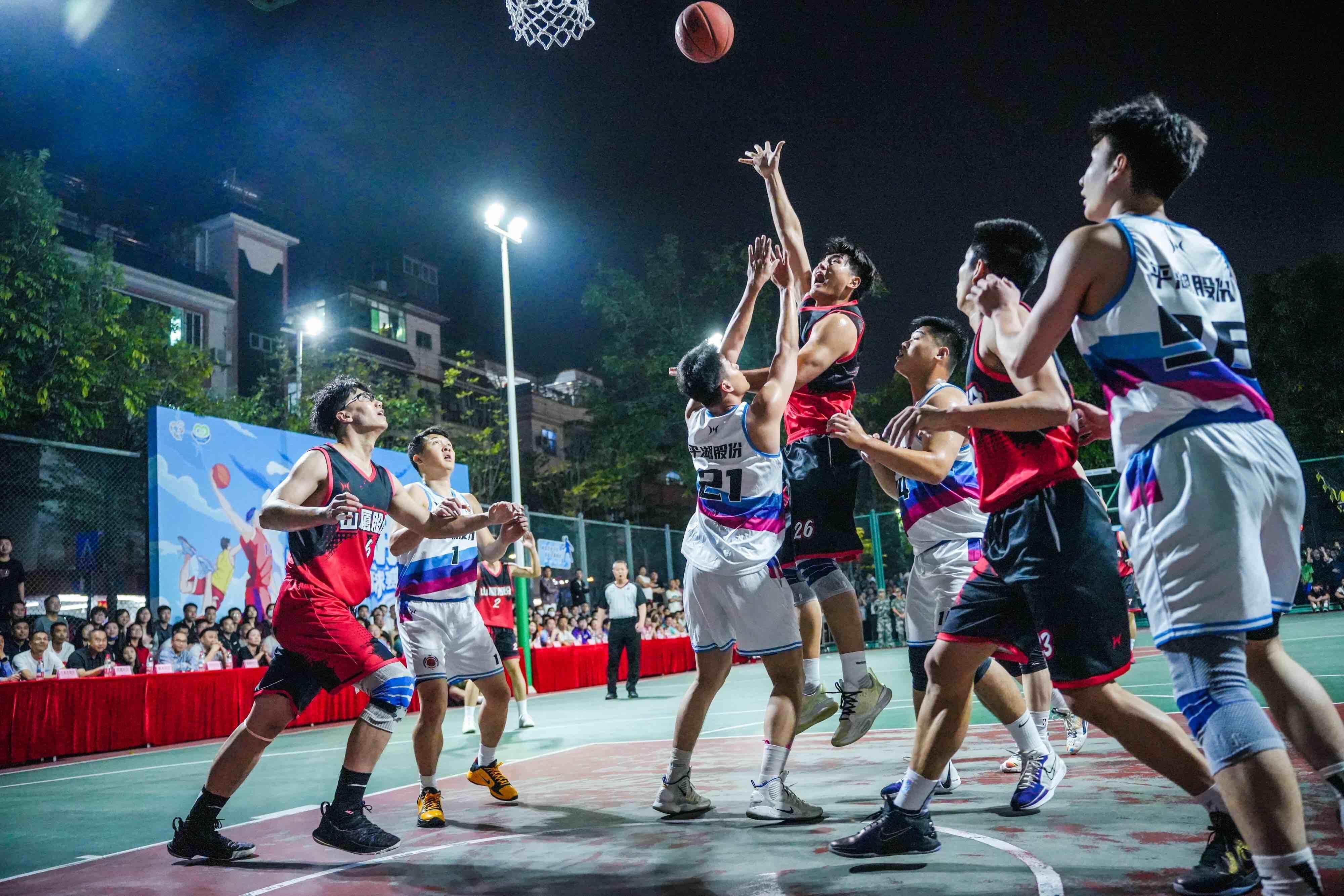 全国篮球联赛精彩纷呈，赛事覆盖更多城市