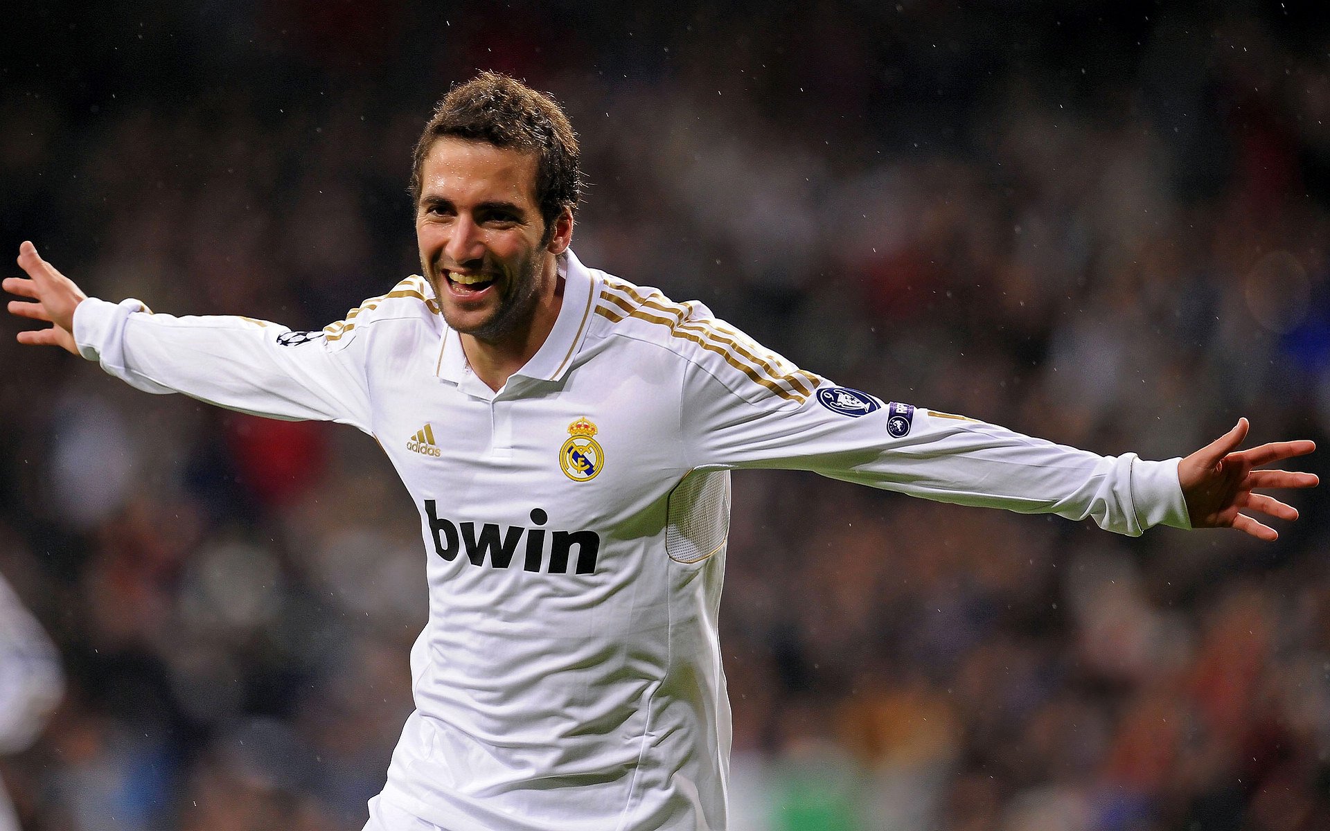 _光影变换：在灯光秀中体验不同的比赛氛围_，光影秀表演